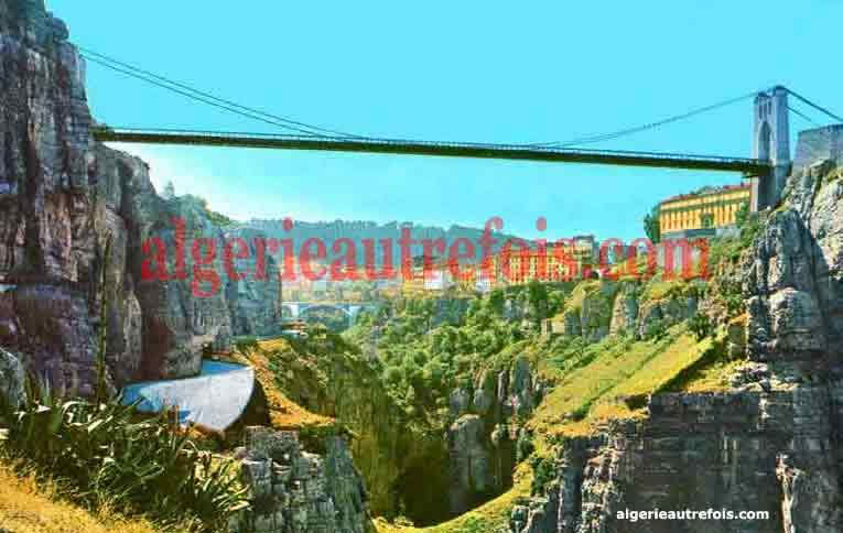 Constantine - vue g&eacute;n&eacute;rale du pont suspendu