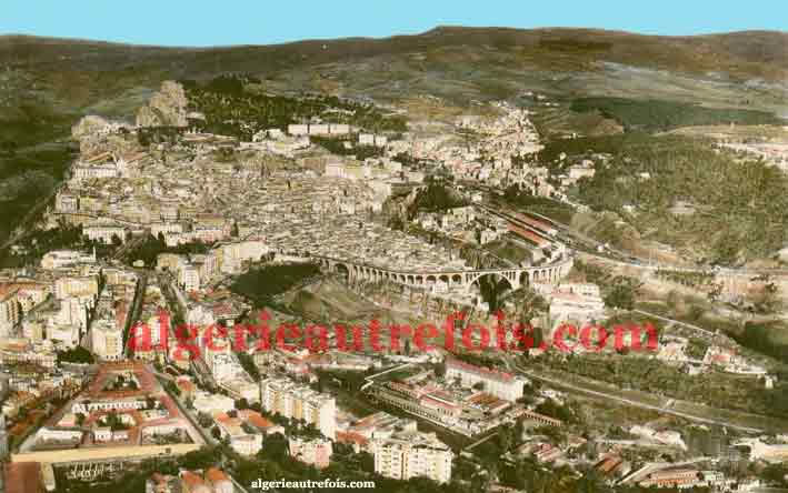 Constantine - vue a&eacute;rienne sur la ville